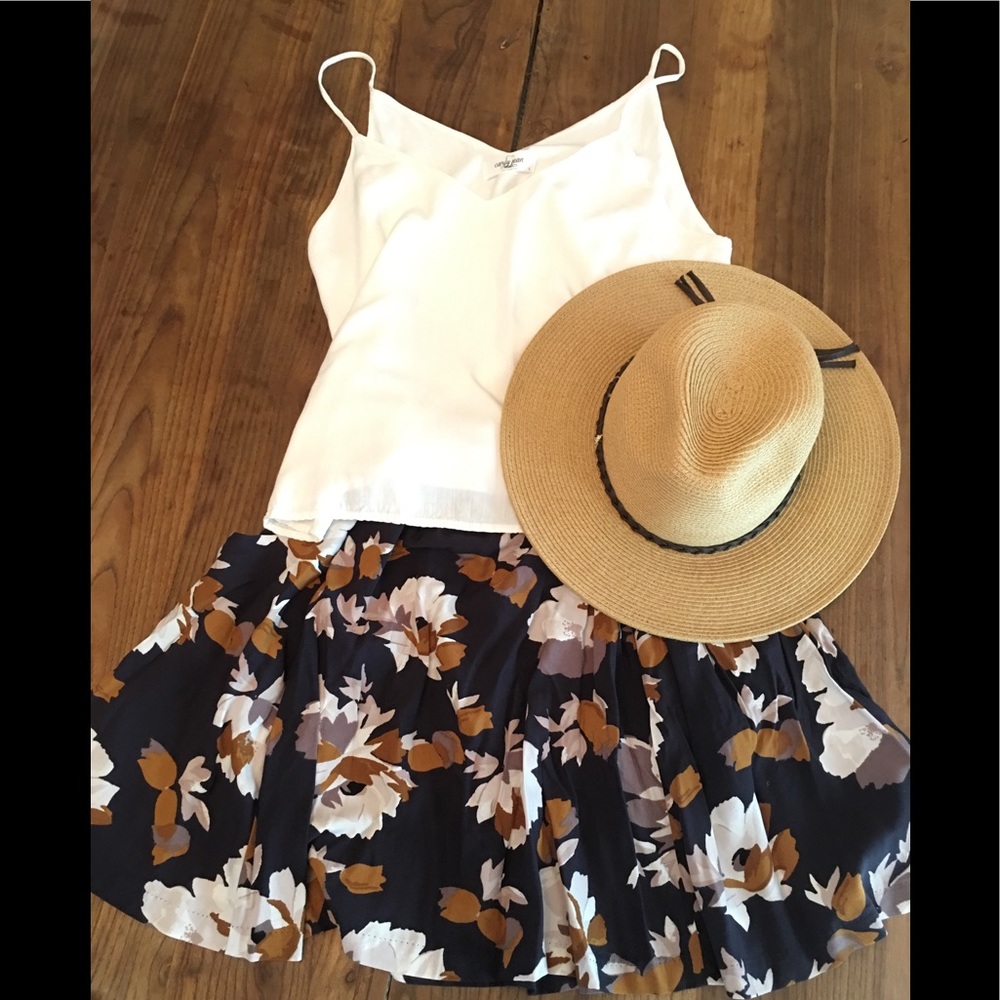 Navy Floral Print Skirt SZ M - with pockets!